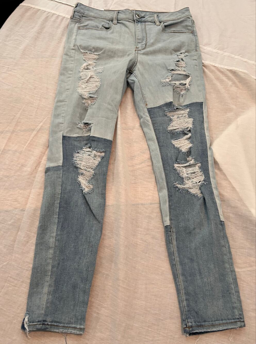 American eagle blue jeans, size 12 high rise, jogging, super stretch